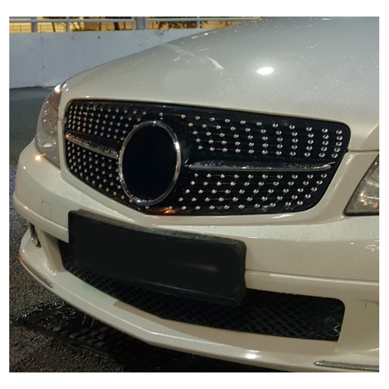 Vordere Tuning-Gitter für Mercedes C W204 Diamond.
